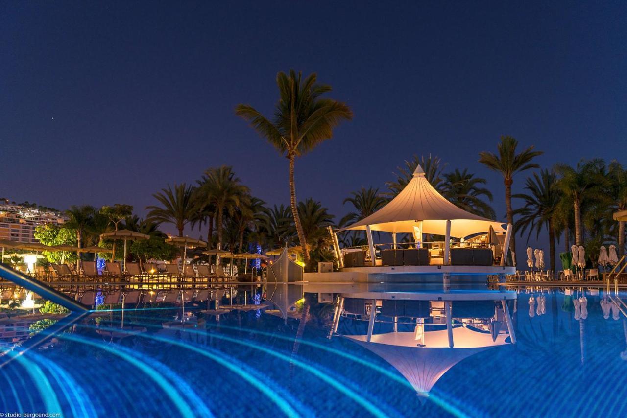 Radisson Blu Resort Gran Canaria La Playa de Arguineguin Exterior photo The pool at the resort