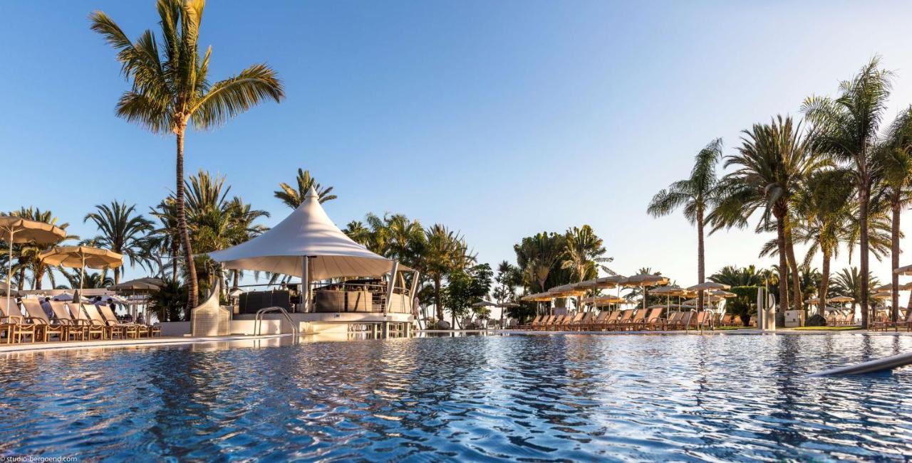 Radisson Blu Resort Gran Canaria La Playa de Arguineguin Exterior photo The pool at the Sheraton Resort