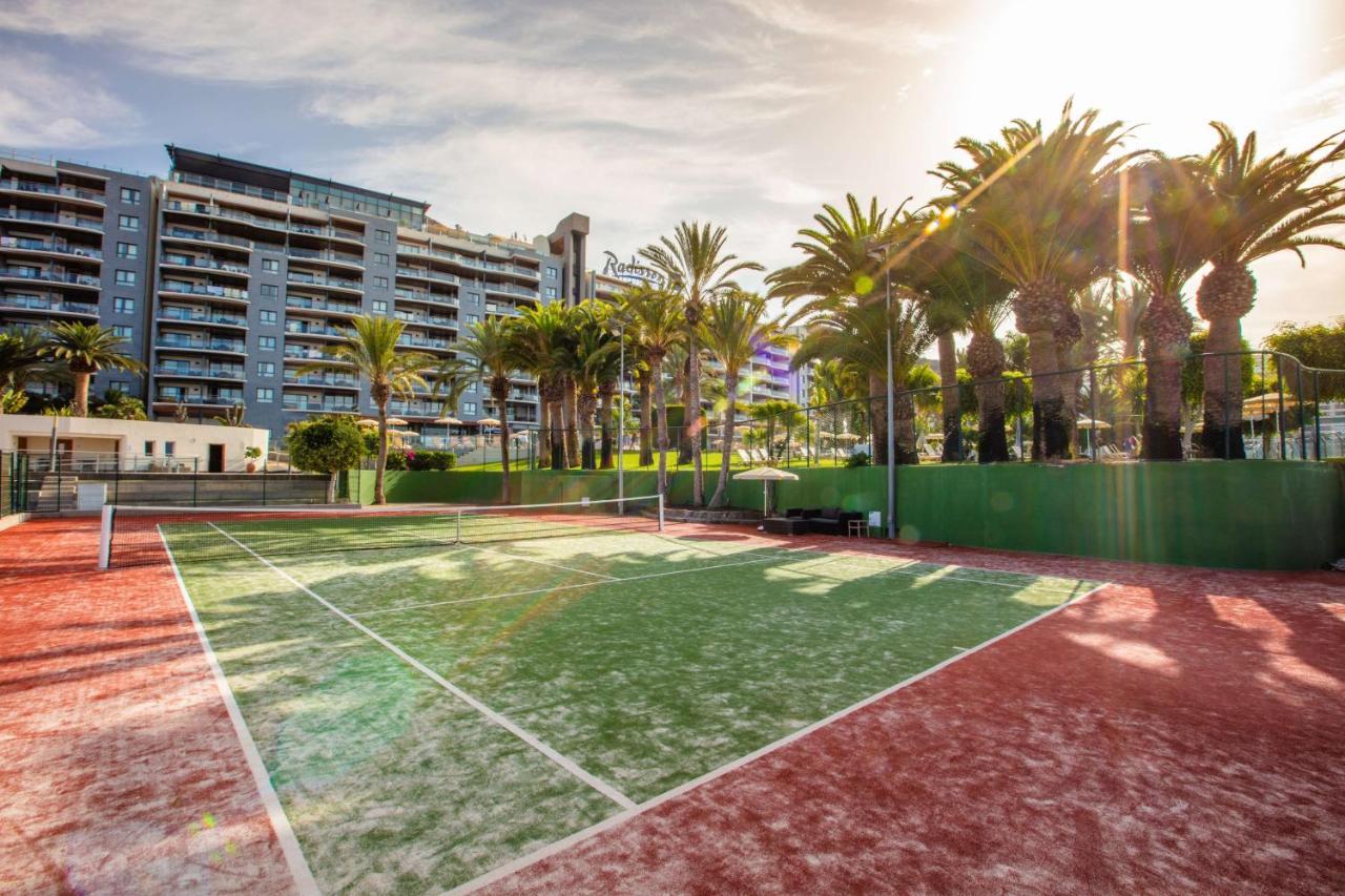 Radisson Blu Resort Gran Canaria La Playa de Arguineguin Exterior photo Tennis courts at the complex