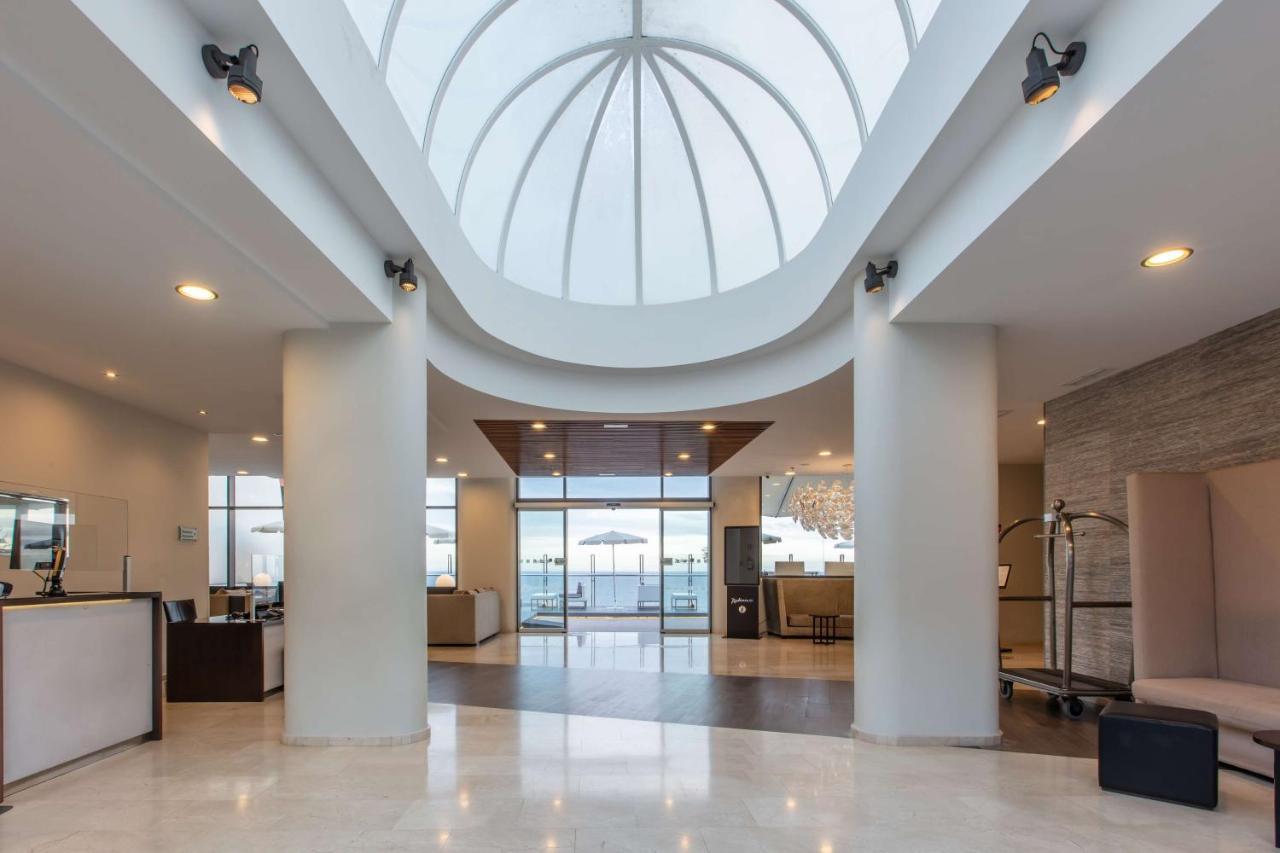 Radisson Blu Resort Gran Canaria La Playa de Arguineguin Exterior photo The lobby of the hotel