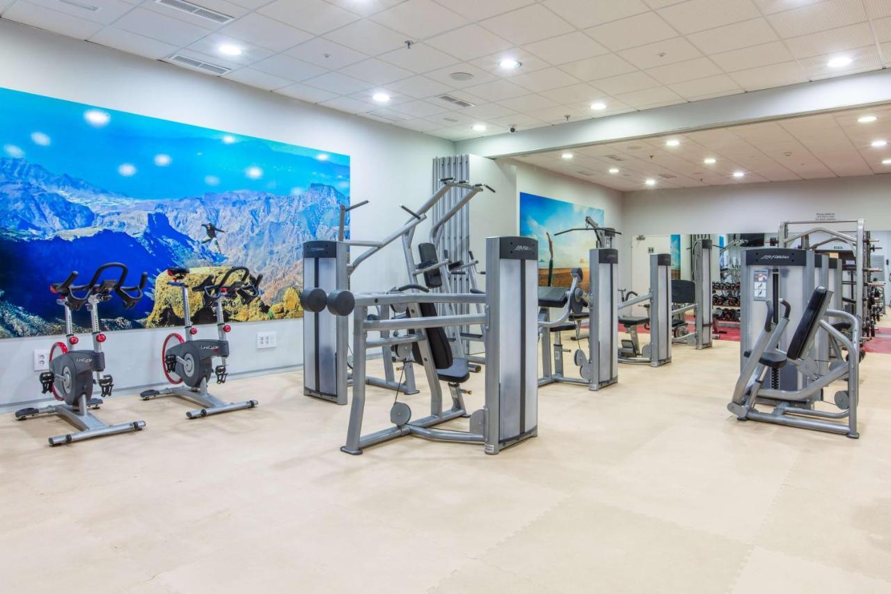 Radisson Blu Resort Gran Canaria La Playa de Arguineguin Exterior photo The gym at the hotel