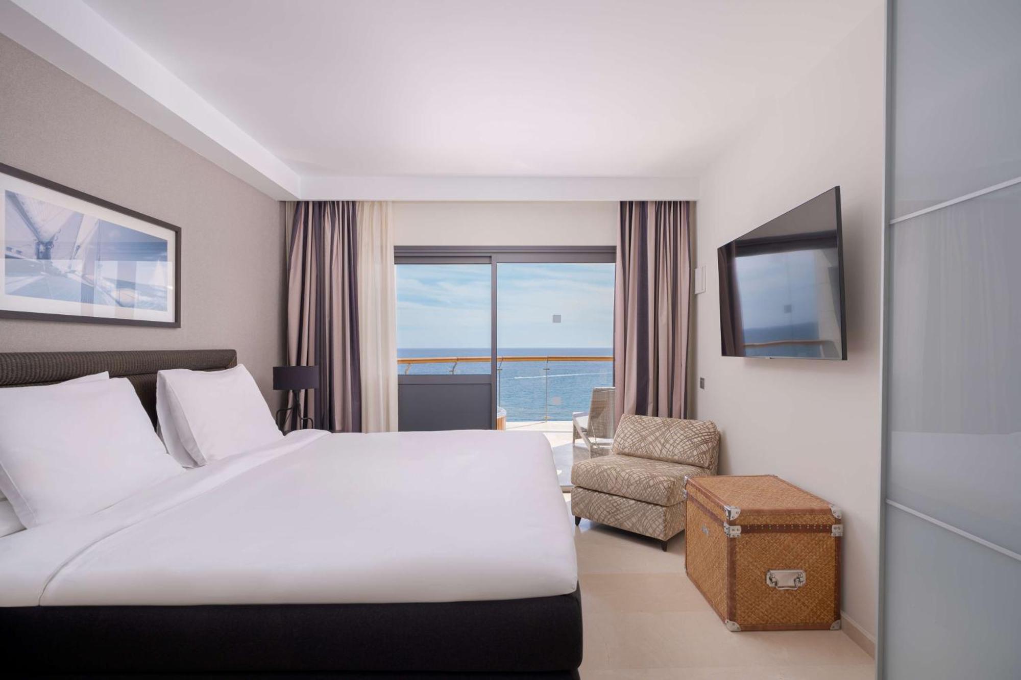 Radisson Blu Resort Gran Canaria La Playa de Arguineguin Exterior photo A room at the hotel