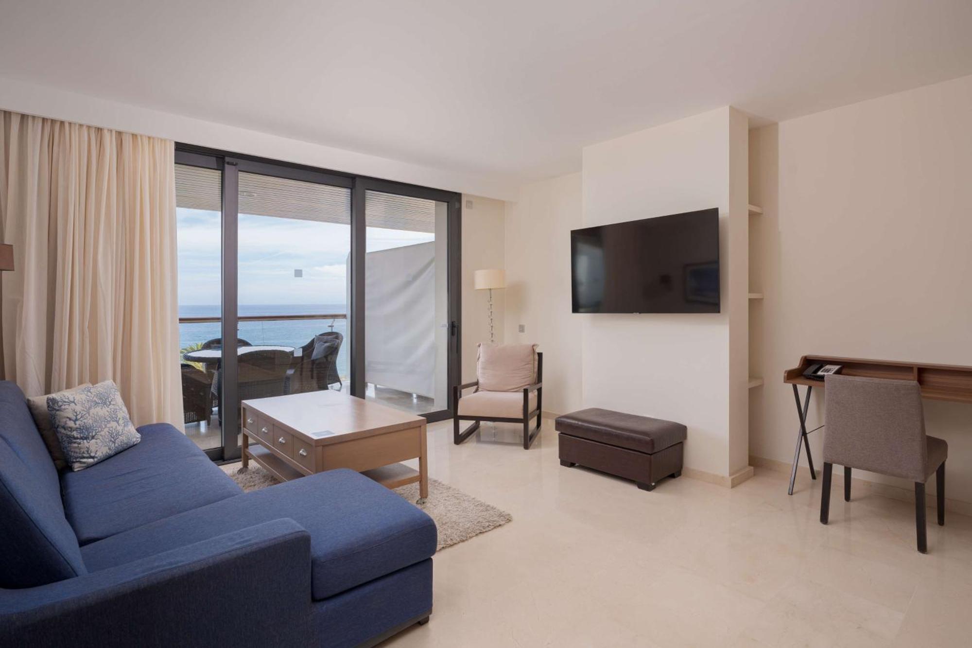Radisson Blu Resort Gran Canaria La Playa de Arguineguin Exterior photo Living room